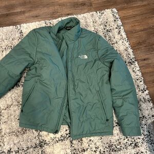 The North Face Green Puffer Jacket Weather-Resistant Quilted Design